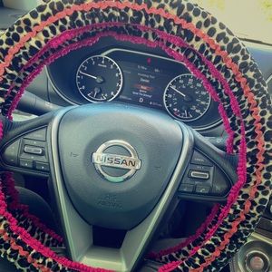 Natural Life steering wheel cover